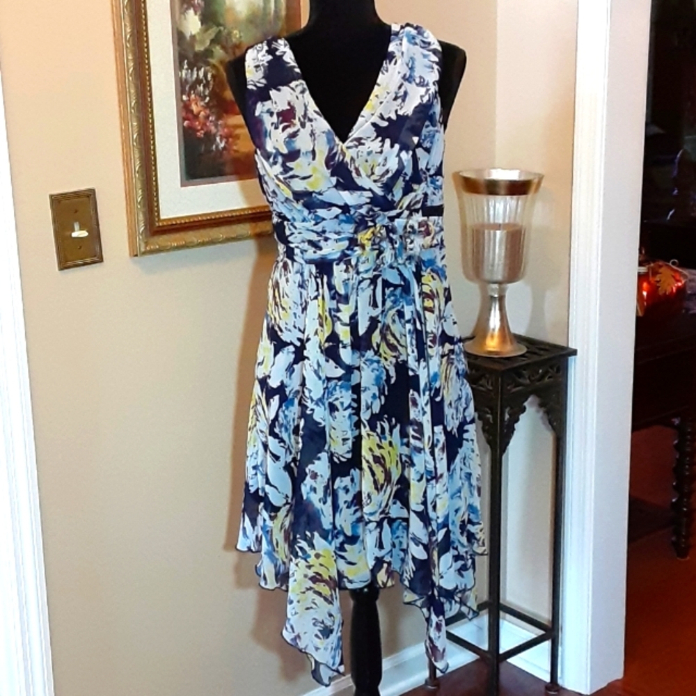 Jonathan Martin blue purple floral print sleeveles dress hankerchief hem 10 EUC…